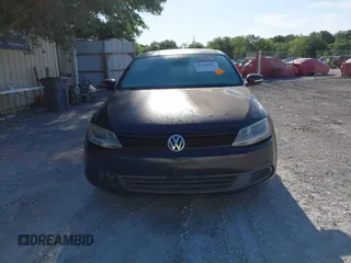 2011 Volkswagen Jetta SE с VIN 3VWBX7AJ8BM108433, выставлен на аукционе IAAI как лот 42259922 с пробегом 134 468 миль миль и . История ставок и продаж доступна на DreamBid. Изображение 12.