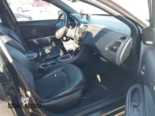 2011 Chrysler 200 S with VIN 1C3BC8FG2BN599139, listed as a IAAI auction lot 41401870 with 174,134 mi miles and . Bid and sale history available at DreamBid. Image 5.