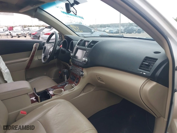 2012 Toyota Highlander Limited with VIN 5TDYK3EH9CS085158, listed as a IAAI auction lot 41737906 with 229,205 mi miles. Bid and sale history available at carsss.com. Image 5.