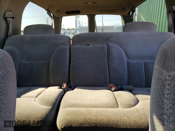 1995 Chevrolet Suburban with VIN 1GNFK16KXSJ398745, listed as a Copart auction lot 67475634 with 165,548 mi miles and Salvage Title. Bid and sale history available at carsss.com. Image 10.