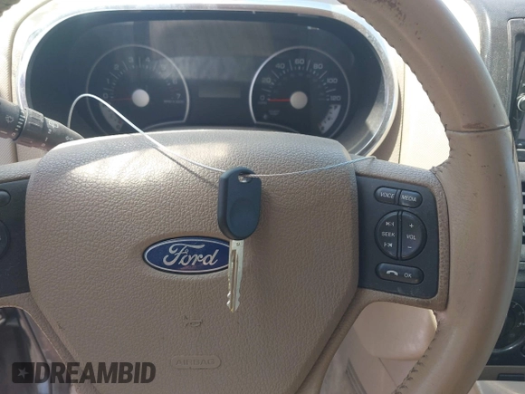 2010 Ford Explorer XLT with VIN 1FMEU6DE9AUA38321, listed as a IAAI auction lot 41817817 with 204,623 mi miles. Bid and sale history available at carsss.com. Image 11.
