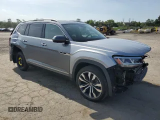 2021 Volkswagen Atlas SEL Premium R-Line with VIN 1V2FR2CA5MC541449, listed as a Copart auction lot 62304135 with 58,269 mi miles and Salvage title. Bid and sale history available at DreamBid. Image 4.