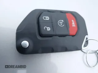 2023 Jeep Gladiator Rubicon с VIN 1C6JJTBGXPL510322, выставлен на аукционе IAAI как лот 41151837 с пробегом 7 701 миль миль и . История ставок и продаж доступна на DreamBid. Изображение 11.