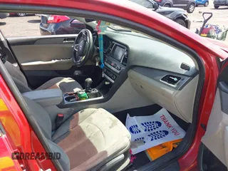 2018 Hyundai Sonata SE z VIN 5NPE24AFXJH690659, wystawiony jako IAAI lot #42351299 z przebiegiem 86 211 mil mil oraz . Historia ofert i sprzedaży dostępna na DreamBid. Obrazek 5.