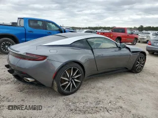 2017 Aston Martin DB11 z VIN SCFRMFAV2HGL00765, wystawiony jako Copart lot #87010474 z przebiegiem Nie podano mil oraz Nie do naprawy. Historia ofert i sprzedaży dostępna na DreamBid. Obrazek 3.