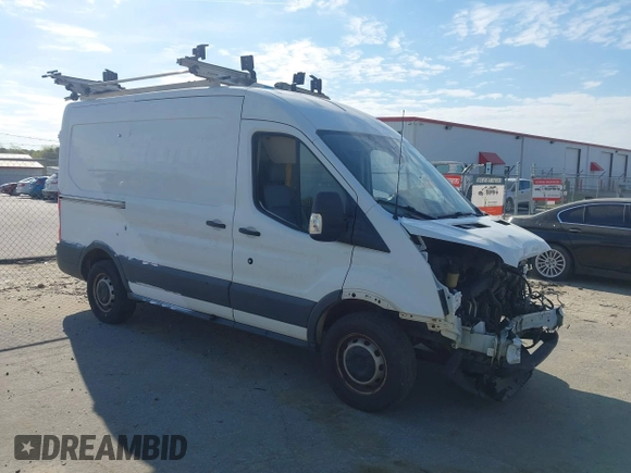 2018 Ford Transit with VIN 1FTYR1CM3JKB05523, listed as a IAAI auction lot 41918124 with 207,984 mi miles and . Bid and sale history available at DreamBid. Image 1.