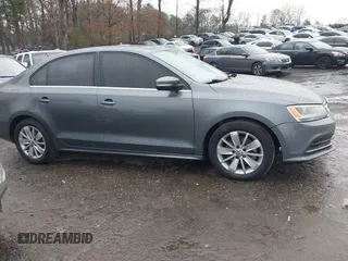 2015 Volkswagen Jetta SE с VIN 3VWLA7AJ7FM218630, выставлен на аукционе IAAI как лот 41621751 с пробегом 236 575 миль миль и . История ставок и продаж доступна на DreamBid. Изображение 13.