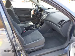 2007 Honda Accord LX z VIN 1HGCM56477A128749, wystawiony jako IAAI lot #42124244 z przebiegiem 224 288 mil mil oraz . Historia ofert i sprzedaży dostępna na DreamBid. Obrazek 5.