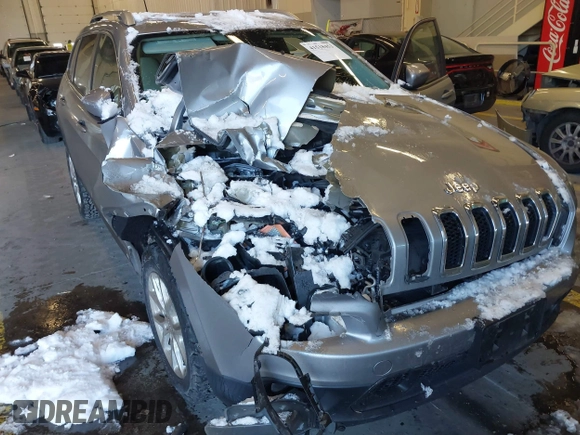 2015 Jeep Cherokee Latitude with VIN 1C4PJMCS5FW510298, listed as a IAAI auction lot 41518453 with 99,568 mi miles and . Bid and sale history available at DreamBid. Image 6.