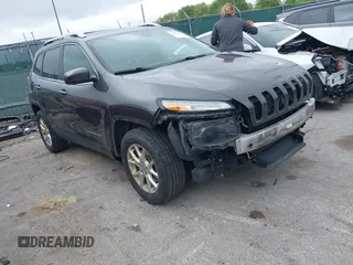2015 Jeep Cherokee Latitude z VIN 1C4PJMCS1FW512422, wystawiony jako IAAI lot #42365358 z przebiegiem 139 521 mil mil oraz . Historia ofert i sprzedaży dostępna na DreamBid. Obrazek 1.