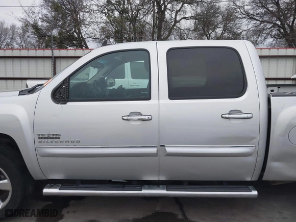 2012 Chevrolet Silverado 1500 LT with VIN 3GCPCSE02CG192161, listed as a IAAI auction lot 41287598 with 284,698 mi miles. Bid and sale history available at carsss.com. Image 14.