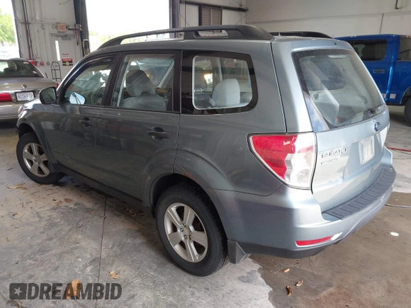 2011 Subaru Forester X z VIN JF2SHABC1BH738281, wystawiony jako IAAI lot #42243507 z przebiegiem 126 576 mil mil oraz . Historia ofert i sprzedaży dostępna na DreamBid. Obrazek 3.