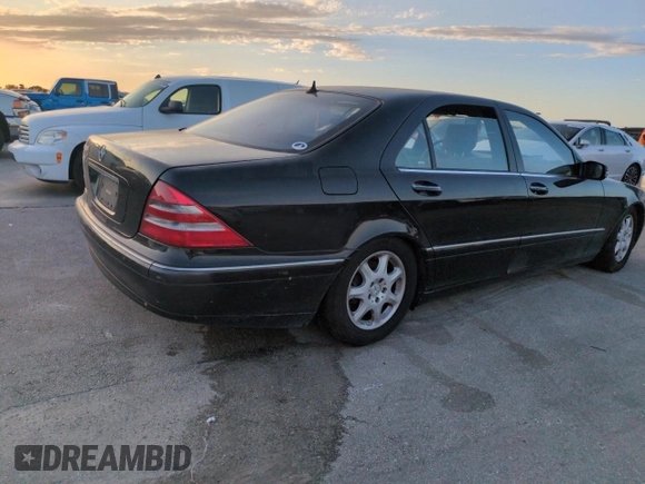 2002 Mercedes-Benz S-Class 4.3L with VIN WDBNG70J52A304262, listed as a Copart auction lot 75084714 with 0 mi miles and Salvage Title. Bid and sale history available at carsss.com. Image 3.