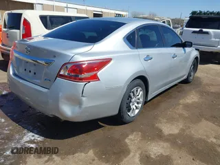 2013 Nissan Altima SV with VIN 1N4AL3AP4DN539082, listed as a IAAI auction lot 41848939 with 142,294 mi miles and . Bid and sale history available at carsss.com. Image 4.