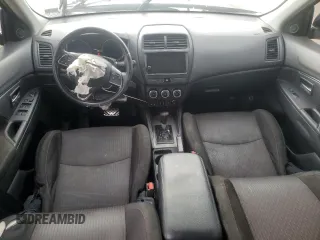 2019 Mitsubishi Outlander ES z VIN JA4AR3AU5KU028749, wystawiony jako Copart lot #52692835 z przebiegiem 122 439 mil mil oraz Szkoda całkowita • Salvage title. Historia ofert i sprzedaży dostępna na DreamBid. Obrazek 8.