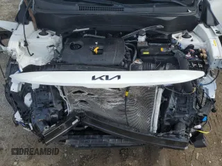 2023 Kia Seltos S z VIN KNDEU2AA6P7433546, wystawiony jako Copart lot #56454695 z przebiegiem 42 935 mil mil oraz Szkoda całkowita • Salvage title. Historia ofert i sprzedaży dostępna na DreamBid. Obrazek 12.