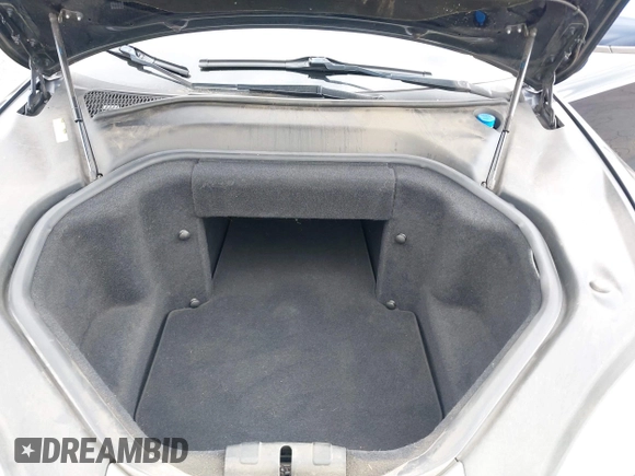 2013 Tesla Model S с VIN 5YJSA1CN1DFP05559, выставлен на аукционе IAAI как лот 42249943 с пробегом 134 399 миль миль и . История ставок и продаж доступна на DreamBid. Изображение 10.