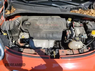 2016 FIAT 500X Trekking z VIN ZFBCFXCT7GP373518, wystawiony jako Copart lot #58245275 z przebiegiem 68 925 mil mil oraz Szkoda całkowita • Salvage title. Historia ofert i sprzedaży dostępna na DreamBid. Obrazek 12.