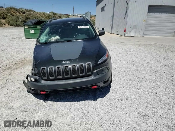 2016 Jeep Cherokee Trailhawk с VIN 1C4PJMBS8GW352316, выставлен на аукционе Copart как лот 62519365 с пробегом 128 576 миль миль и Списание • Salvage title. История ставок и продаж доступна на DreamBid. Изображение 14.