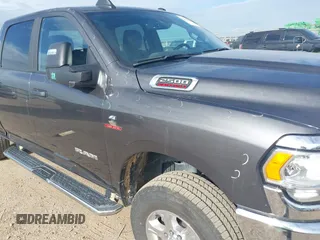 2024 Ram 2500 Big Horn with VIN 3C6UR5DL9RG233089, listed as a IAAI auction lot 42646152 with 39,640 mi miles and . Bid and sale history available at DreamBid. Image 18.