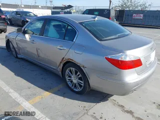 2009 Hyundai Genesis with VIN KMHGC46FX9U045182, listed as a IAAI auction lot 41936573 with 101,860 mi miles. Bid and sale history available at carsss.com. Image 3.