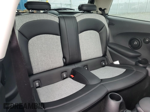 2020 MINI Hardtop Cooper SE with VIN WMWXP3C08L2M32462, listed as a Copart auction lot 88352115 with 19,390 mi miles and Clean Title. Bid and sale history available at DreamBid. Image 10.