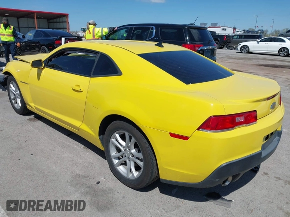 2015 Chevrolet Camaro LS z VIN 2G1FB1E36F9249133, wystawiony jako IAAI lot #42026600 z przebiegiem 63 300 mil mil oraz . Historia ofert i sprzedaży dostępna na DreamBid. Obrazek 3.