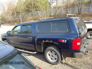2009 Chevrolet Silverado 1500 LT with VIN 3GCEK23329G133613, listed as a IAAI auction lot 42146668 with 242,456 mi miles and . Bid and sale history available at DreamBid. Image 15.