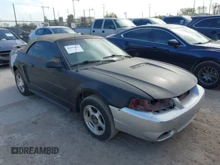 2004 Ford Mustang Deluxe with VIN 1FAFP44624F133914, listed as a IAAI auction lot 41699614 with 170,650 mi miles. Bid and sale history available at carsss.com. Image 1.