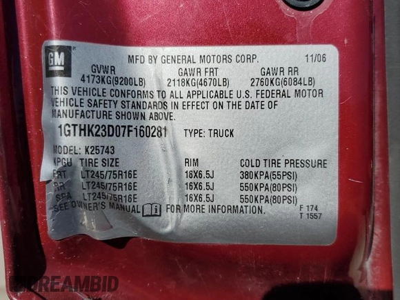 2007 GMC Sierra 2500HD SLT z VIN 1GTHK23D07F160281, wystawiony jako Copart lot #81633164 z przebiegiem 222 876 mil mil oraz Szkoda całkowita • Salvage title. Historia ofert i sprzedaży dostępna na DreamBid. Obrazek 14.