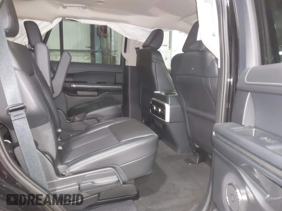 2022 Ford Expedition XLT with VIN 1FMJU1JT0NEA48370, listed as a IAAI auction lot 41340682 with 34,238 mi miles. Bid and sale history available at carsss.com. Image 8.