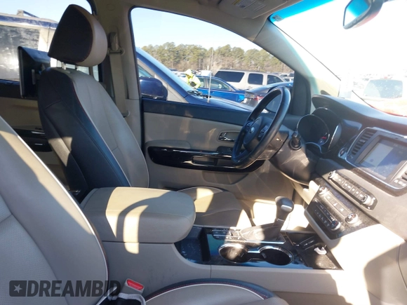 2020 Kia Sedona EX with VIN KNDMC5C19L6617750, listed as a IAAI auction lot 41772439 with 59,635 mi miles. Bid and sale history available at carsss.com. Image 5.