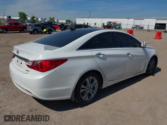 2012 Hyundai Sonata SE z VIN 5NPEC4AC0CH356520, wystawiony jako IAAI lot #42247788 z przebiegiem 186 358 mil mil oraz . Historia ofert i sprzedaży dostępna na DreamBid. Obrazek 4.