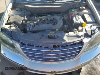 2005 Chrysler Pacifica z VIN 2C8GF78455R265201, wystawiony jako Copart lot #80776974 z przebiegiem 213 142 mil mil oraz Czysty tytuł • Clean title. Historia ofert i sprzedaży dostępna na DreamBid. Obrazek 12.