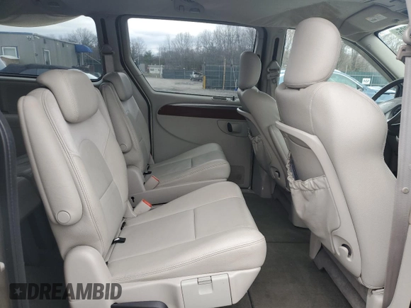 2005 Chrysler Town & Country Limited with VIN 2C8GP64L85R187212, listed as a Copart auction lot 53279095 with 112,233 mi miles and Salvage Title. Bid and sale history available at carsss.com. Image 11.