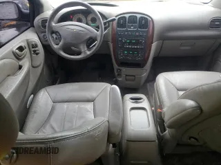 2002 Chrysler Town & Country LXi with VIN 2C8GP54L02R748587, listed as a Copart auction lot 43621485 with 161,646 mi miles and Salvage Title. Bid and sale history available at carsss.com. Image 8.
