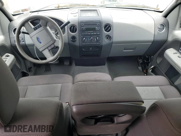 2004 Ford F-150 XLT with VIN 1FTRW12W34KC97272, listed as a Copart auction lot 54005615 with 258,603 mi miles and Clean Title. Bid and sale history available at carsss.com. Image 8.