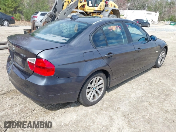 2006 BMW 3 Series 325i with VIN WBAVB13506KX43779, listed as a IAAI auction lot 41962793 with 91,696 mi miles. Bid and sale history available at carsss.com. Image 4.