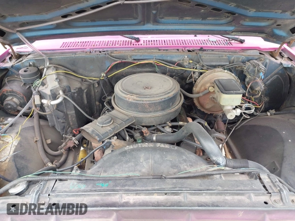 1981 Chevrolet Suburban z VIN 1G8EK16L5BF127764, wystawiony jako IAAI lot #42062572 z przebiegiem 83 014 mil mil oraz . Historia ofert i sprzedaży dostępna na DreamBid. Obrazek 10.