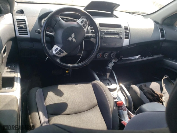 2008 Mitsubishi Outlander ES with VIN JA4LT21W28Z004958, listed as a Copart auction lot 49229365 with 184,358 mi miles and Non Repairable. Bid and sale history available at carsss.com. Image 8.
