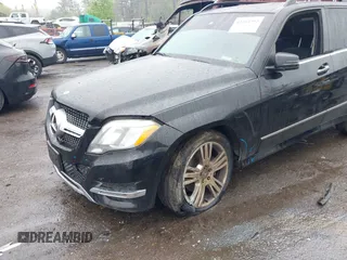 2015 Mercedes-Benz GLK 350 с VIN WDCGG8JB0FG350571, выставлен на аукционе IAAI как лот 42154752 с пробегом 177 959 миль миль и . История ставок и продаж доступна на DreamBid. Изображение 6.