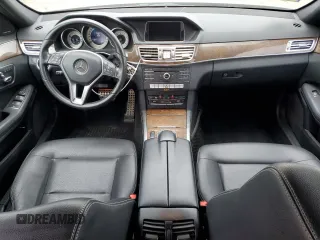 2016 Mercedes-Benz E 350 Luxury with VIN WDDHF8JB1GB202432, listed as a Copart auction lot 59417945 with 65,584 mi miles and Salvage title. Bid and sale history available at DreamBid. Image 8.