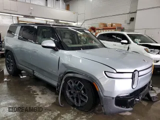 2024 Rivian R1S Adventure with VIN 7PDSGBBA5RN032652, listed as a Copart auction lot 87921275 with 8,431 mi miles and Salvage Title. Bid and sale history available at carsss.com. Image 4.