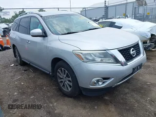 2015 Nissan Pathfinder Platinum with VIN 5N1AR2MM4FC696576, listed as a IAAI auction lot 42501667 with 248,268 mi miles and . Bid and sale history available at DreamBid. Image 1.