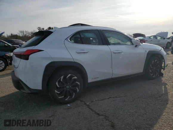 2021 Lexus UX with VIN JTHR9JBH2M2049747, listed as a Copart auction lot 43319555 with 22,606 mi miles and Salvage Title. Bid and sale history available at carsss.com. Image 3.