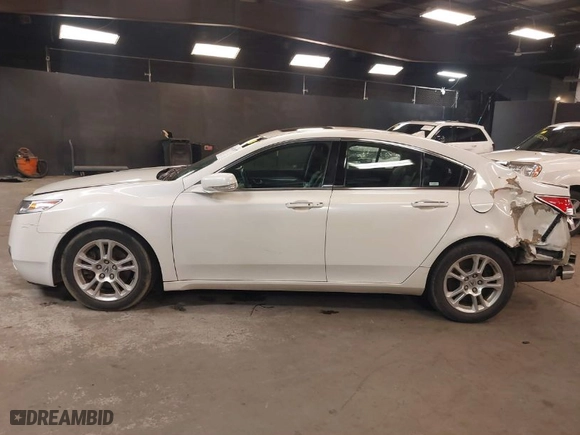 2009 Acura TL Tech with VIN 19UUA86509A018569, listed as a IAAI auction lot 41963789 with 188,305 mi miles. Bid and sale history available at carsss.com. Image 15.