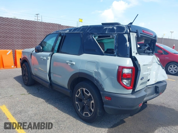2021 Ford Bronco Sport Outer Banks z VIN 3FMCR9C60MRA39552, wystawiony jako IAAI lot #42117802 z przebiegiem 39 854 mil mil oraz . Historia ofert i sprzedaży dostępna na DreamBid. Obrazek 3.