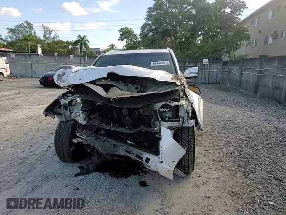2018 Lexus LX 570 z VIN JTJHY7AX6J4279154, wystawiony jako Copart lot #87444804 z przebiegiem 96 716 mil mil oraz Nie do naprawy • Non repairable. Historia ofert i sprzedaży dostępna na DreamBid. Obrazek 12.