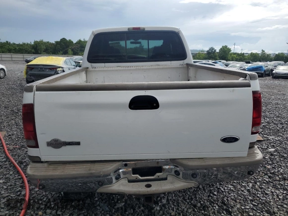 2004 Ford F-250 XL с VIN 1FTNW21PX4ED74149, выставлен на аукционе Copart как лот 60863395 с пробегом 377 830 миль миль и Списание • Salvage title. История ставок и продаж доступна на DreamBid. Изображение 6.