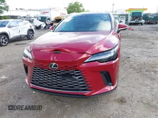 2024 Lexus RX 350h z VIN 2T2BBMCA9RC036038, wystawiony jako IAAI lot #42672432 z przebiegiem Nie podano mil oraz . Historia ofert i sprzedaży dostępna na DreamBid. Obrazek 7.